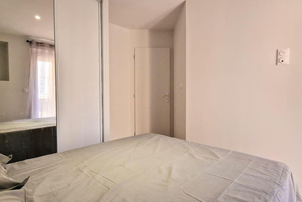 Unique Rare 1ere Ligne Neuf Clim Apartment *